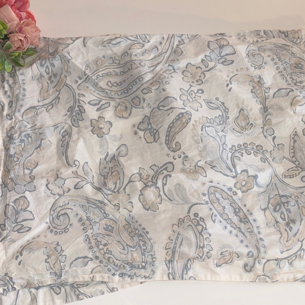 Lauren Ralph Lauren Blue Tan paisley Pillow sham white blue tan modern paisley